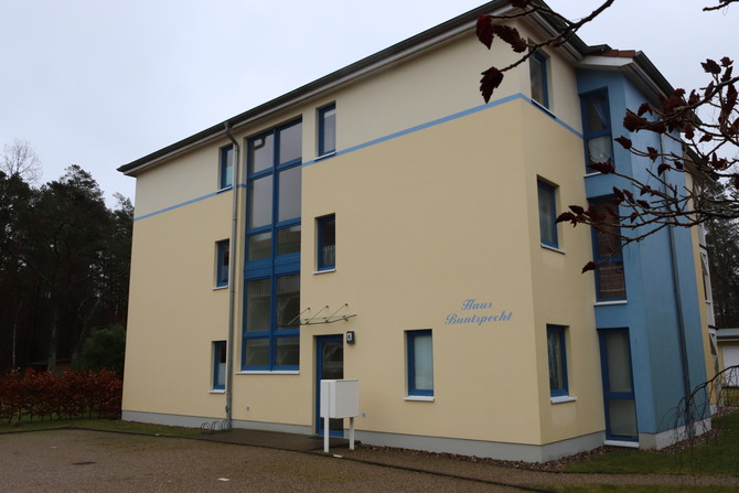 Ferienwohnung in Graal-M&uuml;ritz - Buntspecht - Frontansicht unseres Hauses