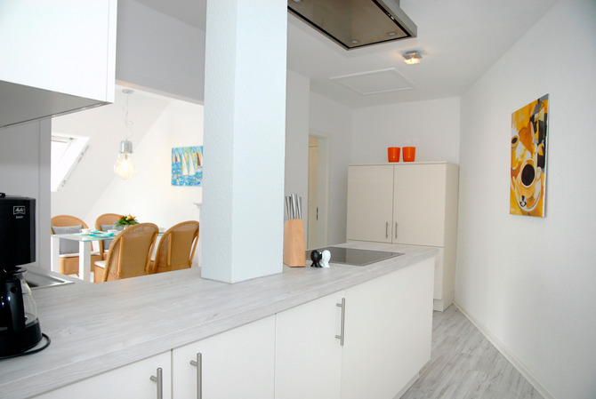 Ferienwohnung in Scharbeutz - Seeschwalbe - K&uuml;chenzeile