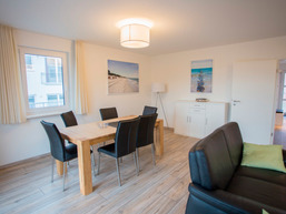 Ferienhaus mein-Glowe links