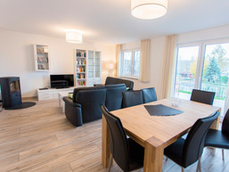 Ferienhaus mein-Glowe rechts