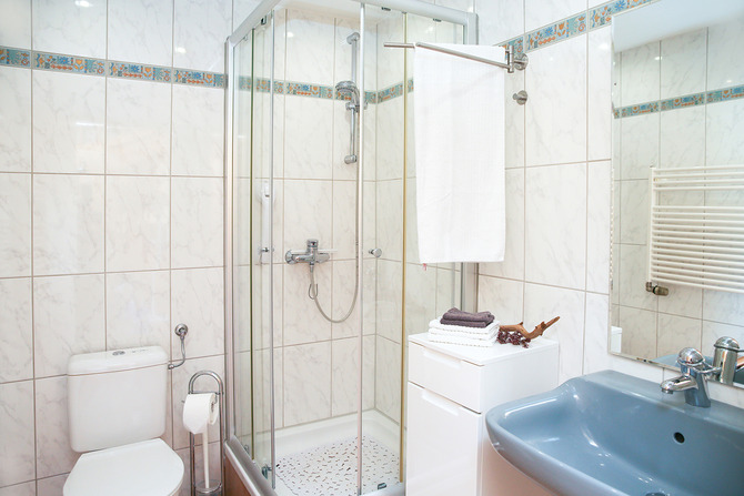 Ferienwohnung in K&uuml;hlungsborn - Haus Aphrodite - Bad mit Dusche