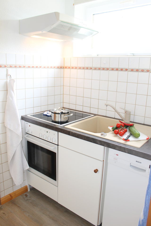 Ferienwohnung in Gr&ouml;mitz - "Bungalow Schlippes" - gem&uuml;tliches Feriennest mit Terrasse f&uuml;r Zwei - Bild 13