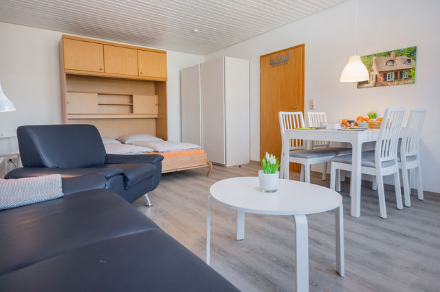 Ferienwohnung in Fehmarn - Knusthof Lafrenz - Apfelhofblick - Bild 3