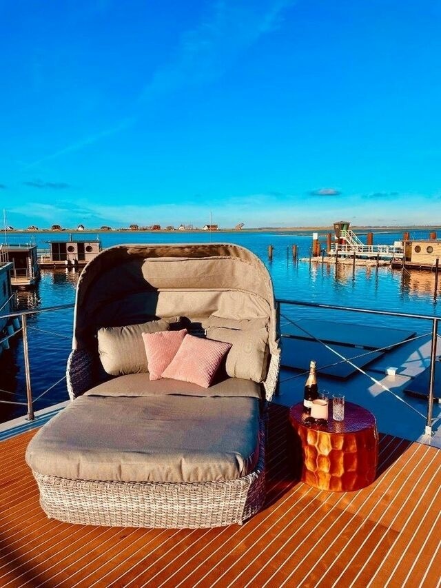 Ferienwohnung in Heiligenhafen - Traum-Hausboot "Souly" mit f&uuml;hrerscheinfreiem Motorboot - Bild 3
