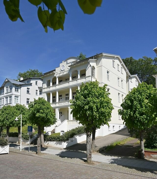 Ferienwohnung in Sellin - Ferienwohnung 9 in Sellin auf Rügen Villa Celia 6 Pers. WLAN, Sauna 200 m vom Strand entfernt - Bild 2