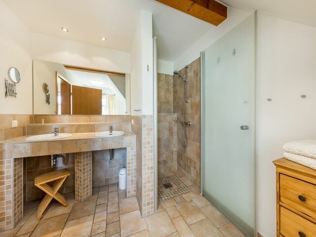 Ferienwohnung in Garz - Fewo OG - Rügenbrise mit Seeblick mit 3 Bädern - Bild 9