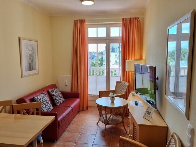 Ferienwohnung in K&uuml;hlungsborn - D&uuml;nenschloss - 02-36 - Bild 3