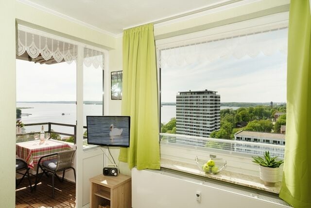 Ferienwohnung in Pl&ouml;n - Panoramablick - Bild 9